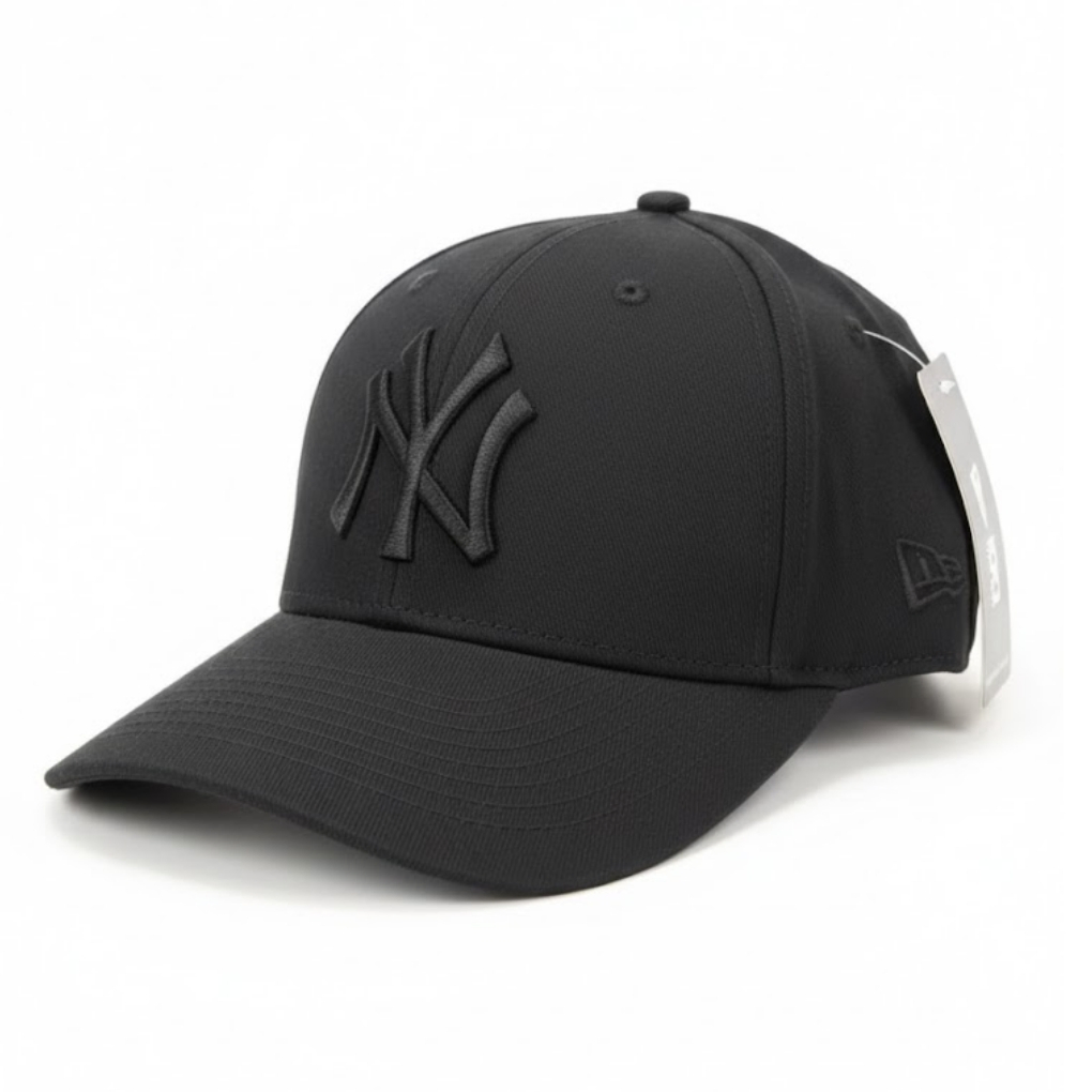 New Era New York Yankees 9FORTY Adjustable Cap –All Black Edition